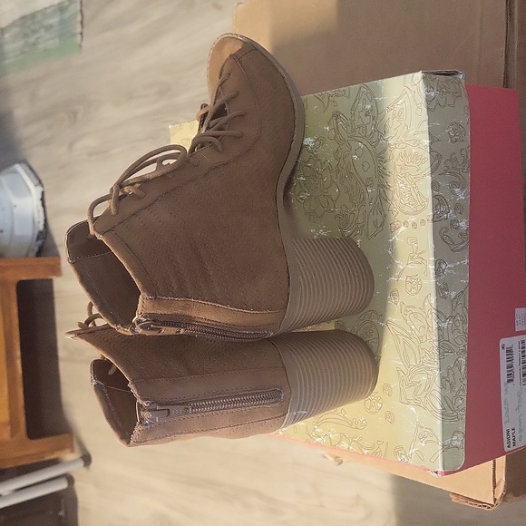 American Rag Maple Adidni Open Toe boot Size 8M - Picture 3 of 6